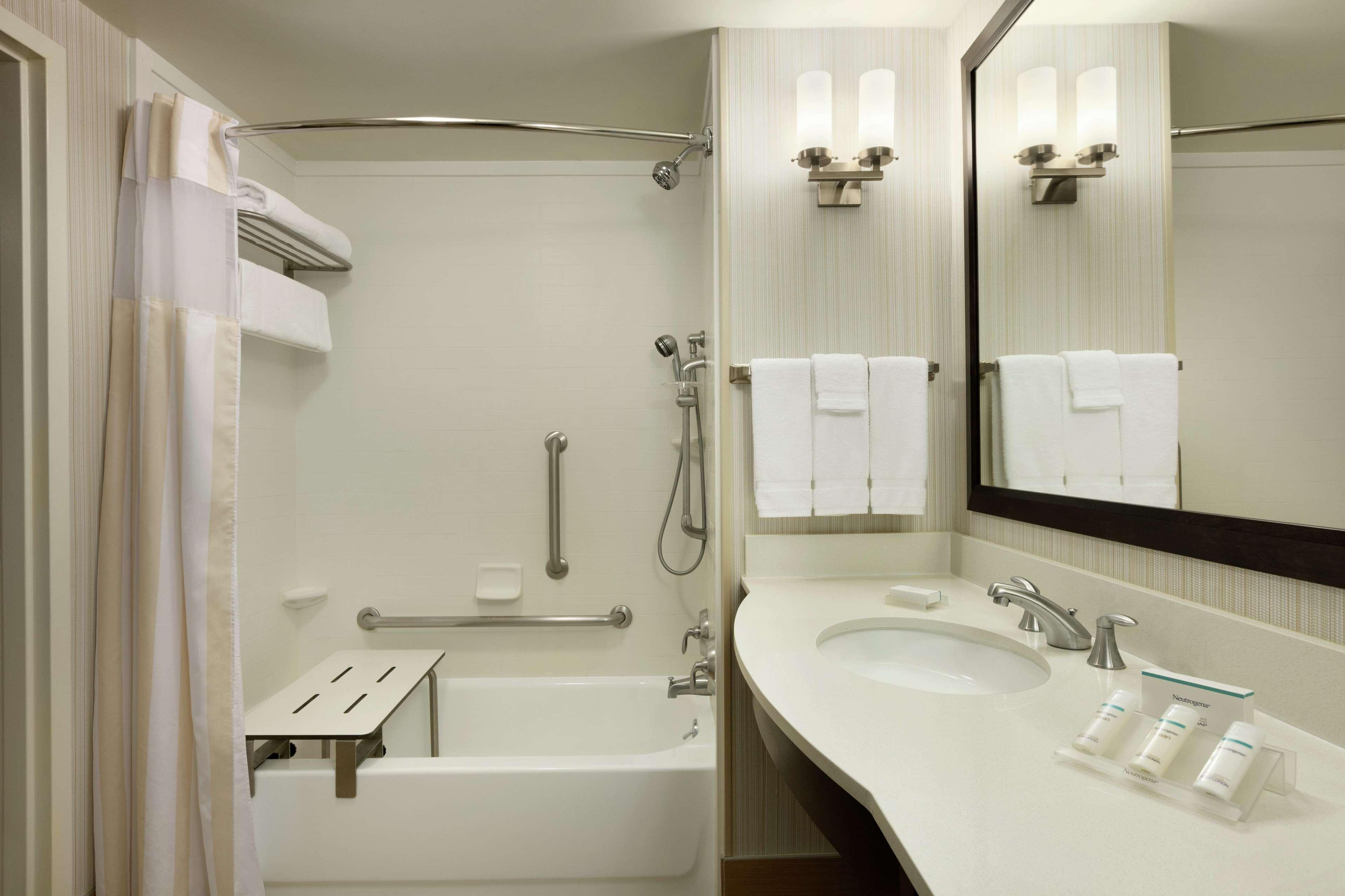 Hilton Garden Inn Rochester/Pittsford Bushnell Basin Eksteriør billede